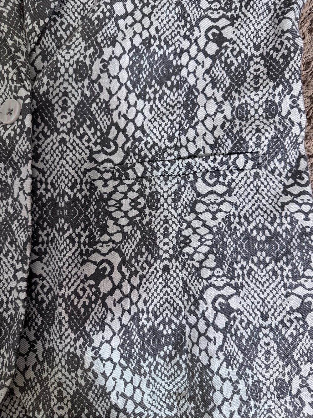 NWOT Level 99 Women's Linen Blend Gray Snake-Print Blazer size L Office Party - Picture 12 of 12